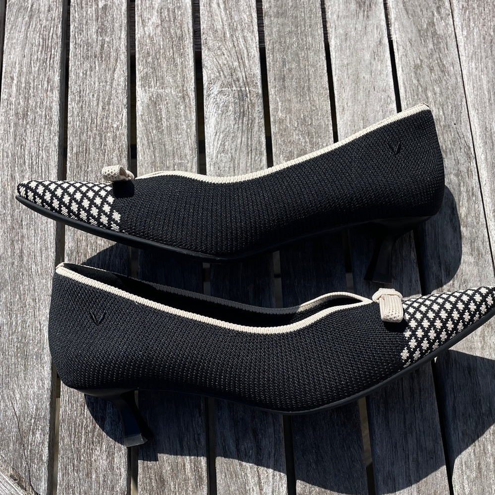 Vivaia Sz 7.5 38 Black & Cream Pointed Toe Kitten Heel Pumps - Picture 8 of 13